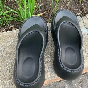 Black Slides for Women